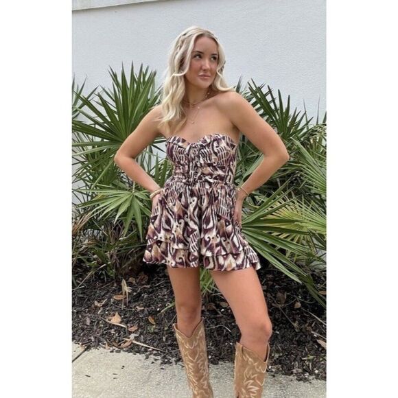 NWT Lulus Resort Print Strapless Mini Dress Size M Boho Ruffle Beach Vibes.   X - Picture 1 of 6